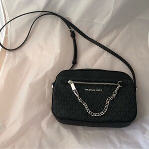 Michael KorsJet Set Large Logo Crossbody Bag